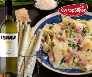 Tagliatelle past met witte asperges, ham en ei en Parthenium wijn - úw topSlijter